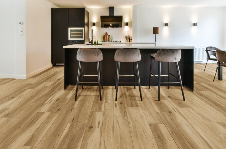 Luxury Vinyl Plank Dominance 768x506